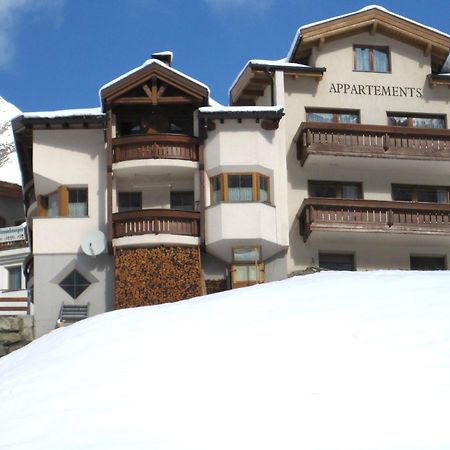ザムナウンHaus Am Dorfplatzアパートメント エクステリア 写真