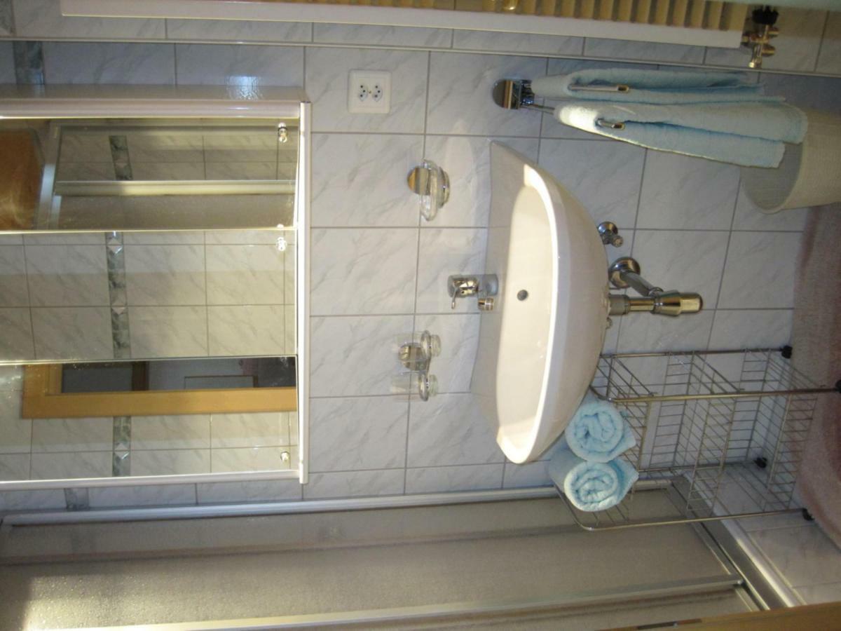 ザムナウンHaus Am Dorfplatzアパートメント エクステリア 写真